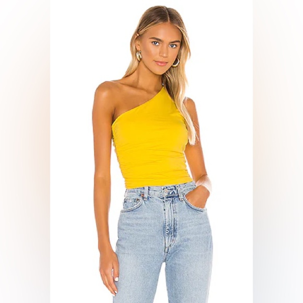 superdown Anna Ruched Top in Yellow